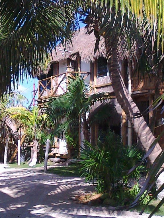 Las Cabanas Del Doctor Mahahual Exterior photo