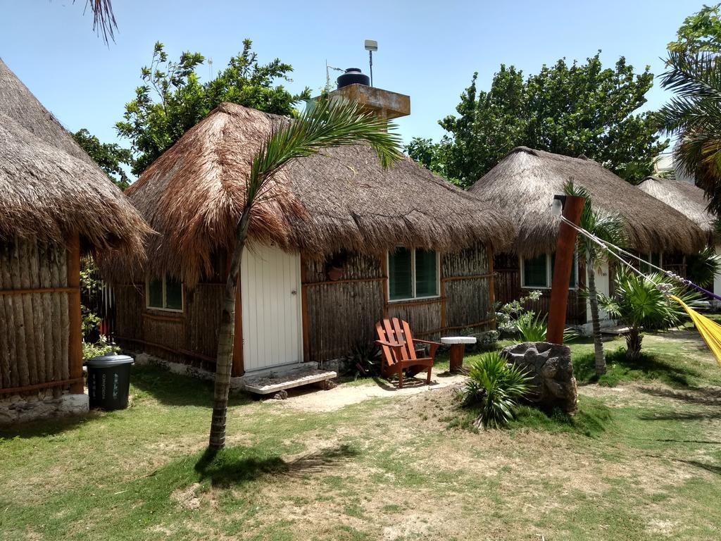 Las Cabanas Del Doctor Mahahual Exterior photo