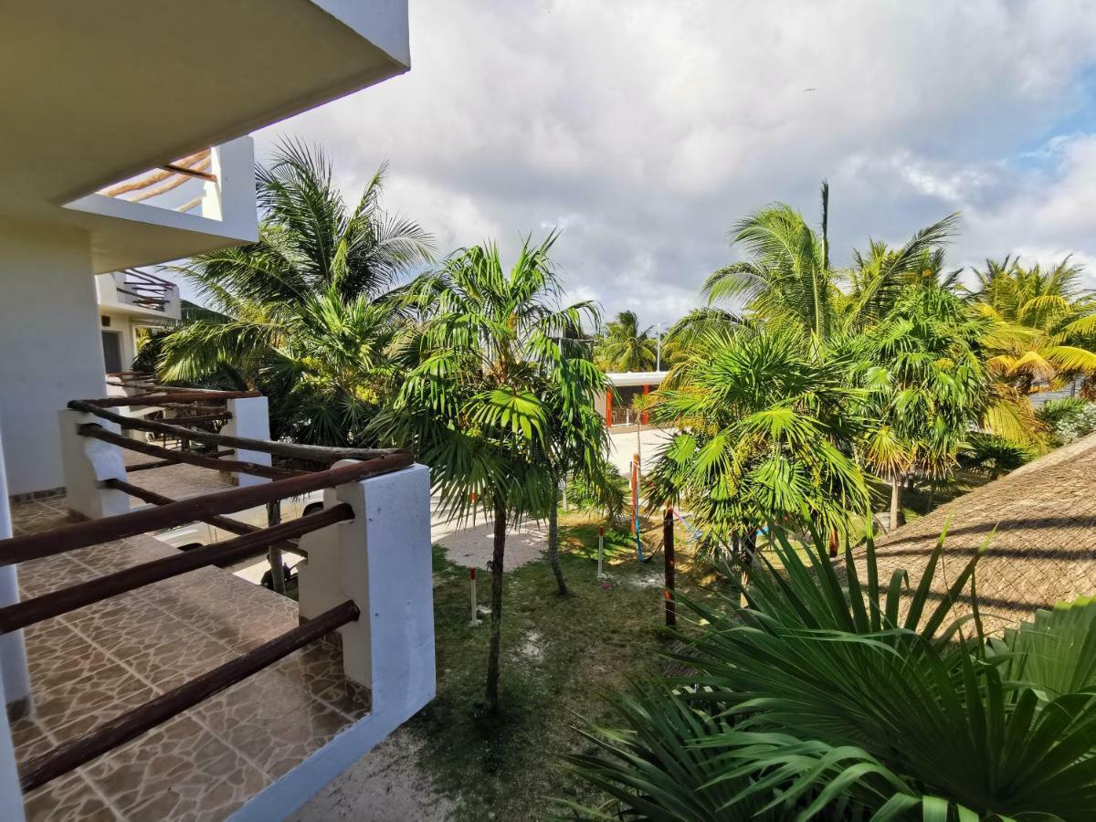 Las Cabanas Del Doctor Mahahual Exterior photo