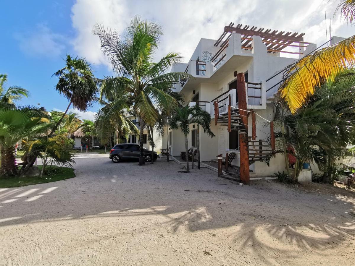 Las Cabanas Del Doctor Mahahual Exterior photo