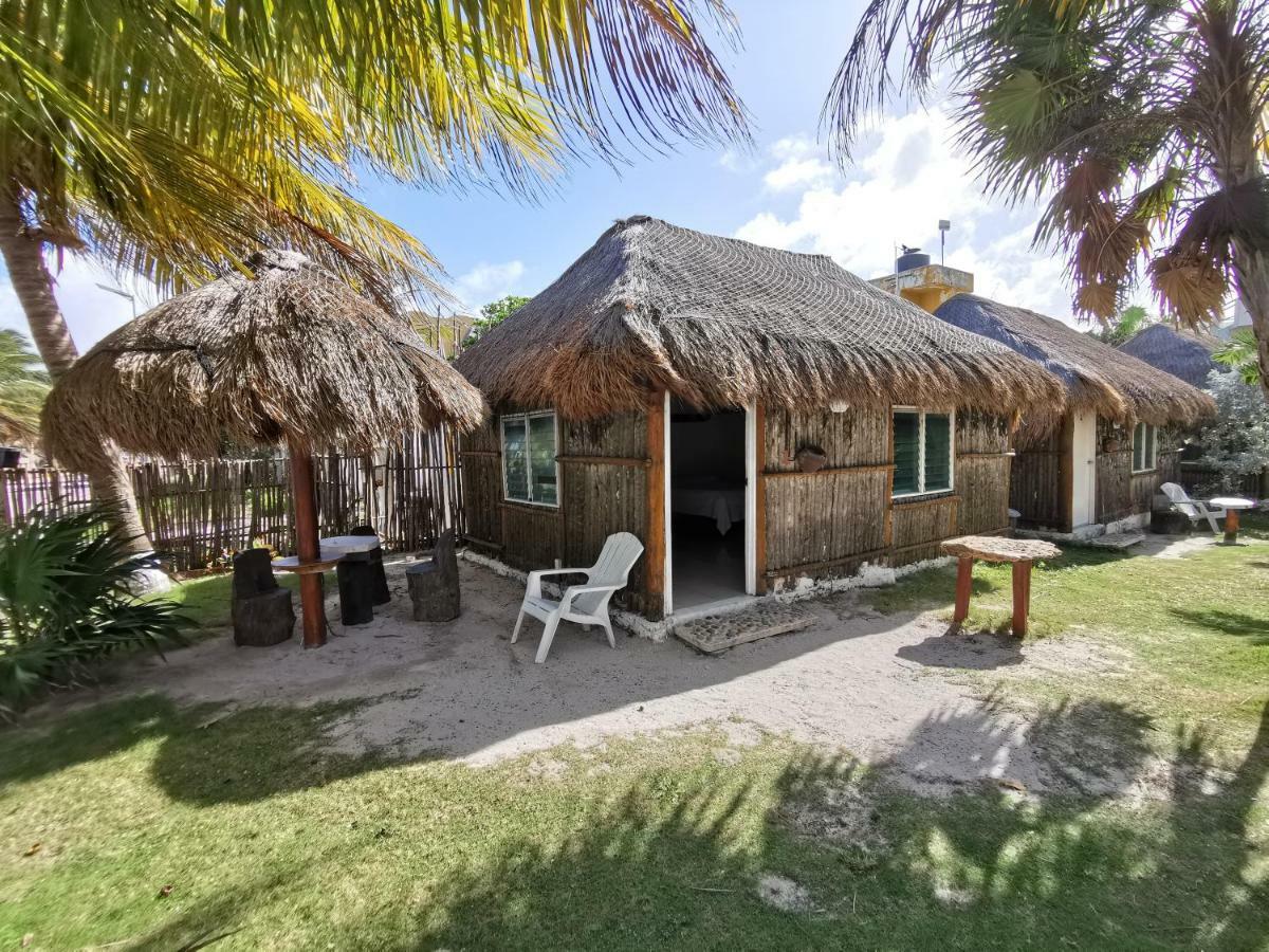 Las Cabanas Del Doctor Mahahual Exterior photo
