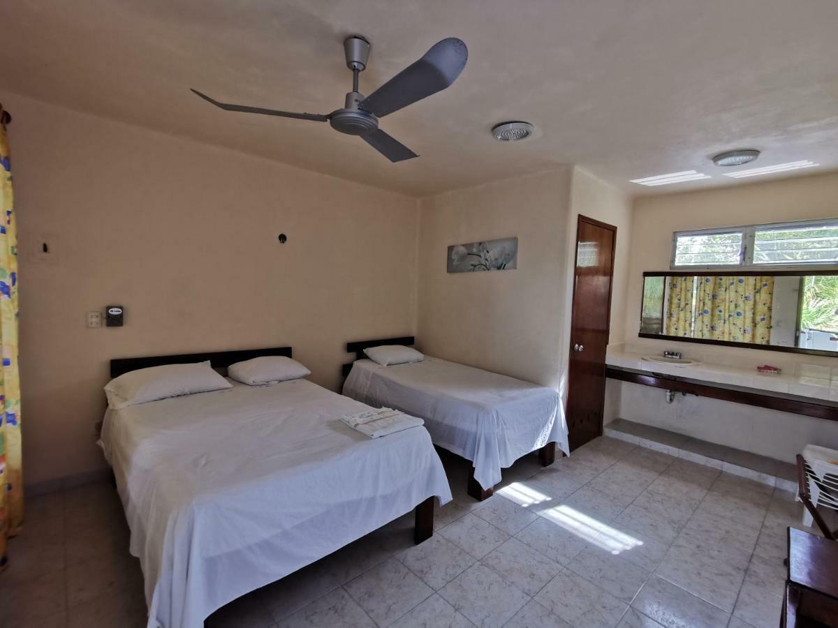 Las Cabanas Del Doctor Mahahual Exterior photo