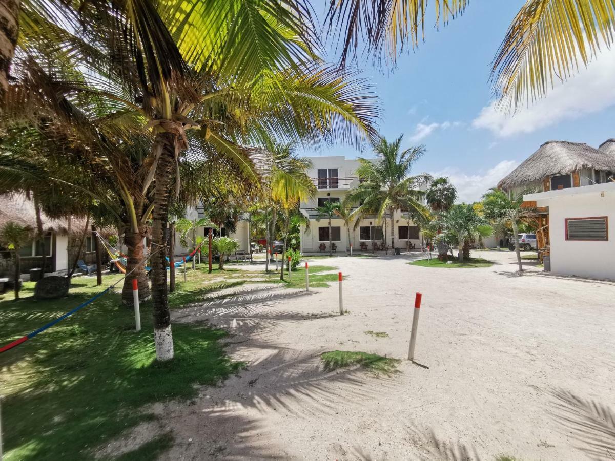 Las Cabanas Del Doctor Mahahual Exterior photo