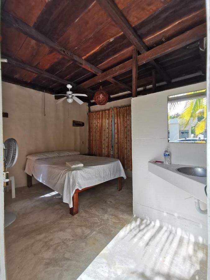 Las Cabanas Del Doctor Mahahual Exterior photo