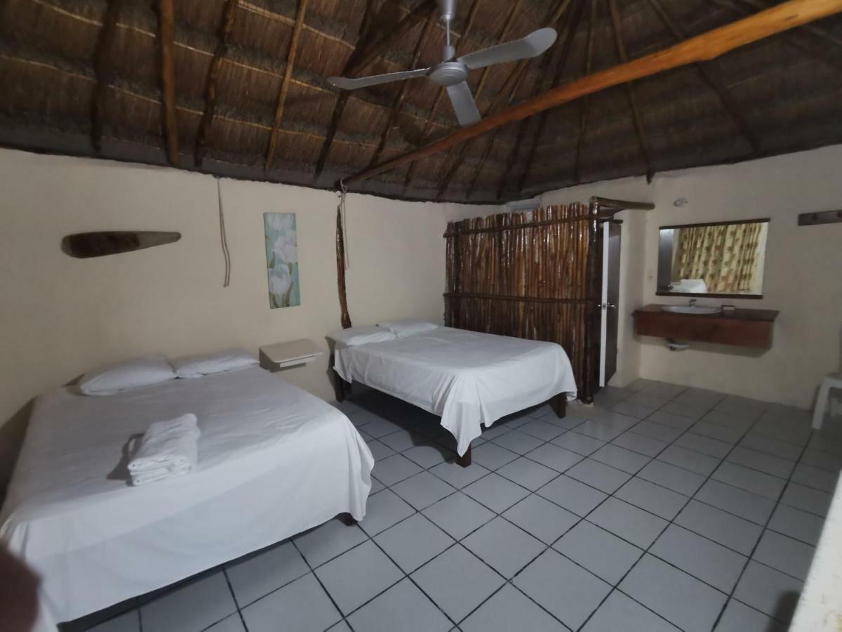 Las Cabanas Del Doctor Mahahual Exterior photo